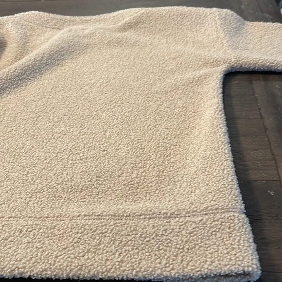 ๐3/$15๐J Crew vintage fleece crew neck. Size XS - Picture 8 of 10